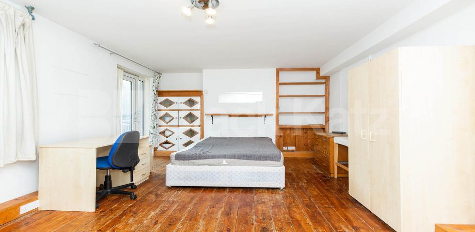 			3 Bedroom, 1 bath, 1 reception Flat			 Bayham Street, Camden / Kings Cross